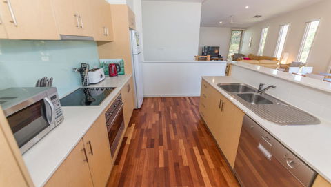 South Shores Villa 31 - South Shores Normanville - Holiday Cairns 4