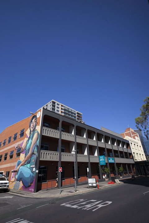 YHA Adelaide Central - Holiday Cairns 6