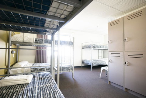 YHA Adelaide Central - Holiday Cairns 23