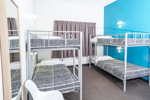 YHA Adelaide Central - Holiday Cairns 34