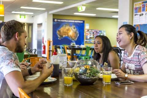 YHA Adelaide Central - Holiday Cairns 30