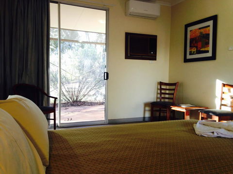 Nightcap At Roxby Downs - Holiday Cairns 4