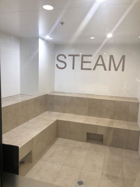 Mid City Apartment - Holiday Cairns 27