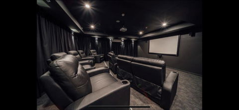 Mid City Apartment - Holiday Cairns 16