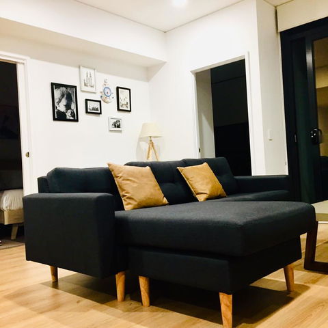 Mid City Apartment - Holiday Cairns 6