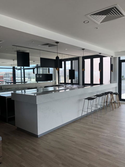 Mid City Apartment - Holiday Cairns 24