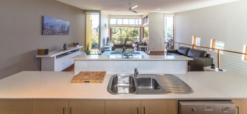 South Shores Villa 52 - Holiday Cairns 12