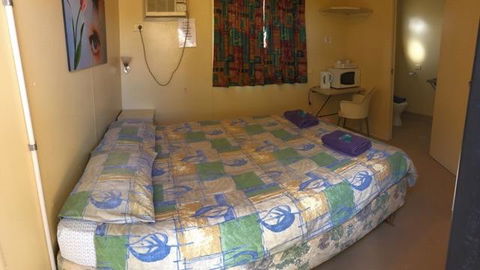 A1Cabins - Holiday Cairns 5