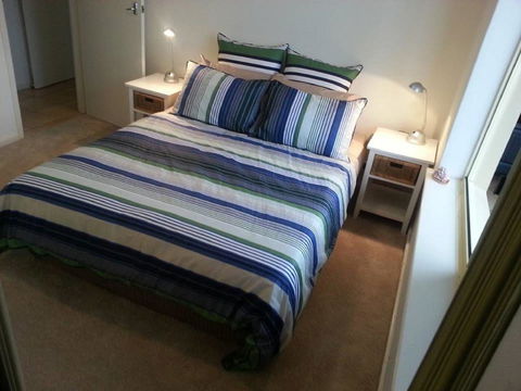 Acaill Accommodation Esplanade Living Self Check-In Self Check-Out - Holiday Cairns 19