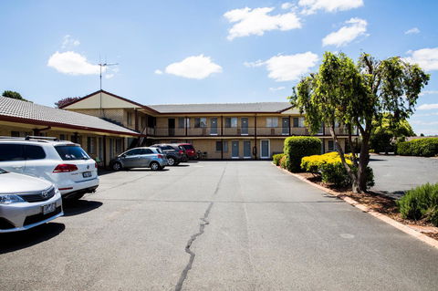 Lilac City Motor Inn & Steakhouse - Holiday Cairns 26