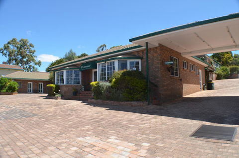 Deer Park Motor Inn Armidale - Holiday Cairns 27