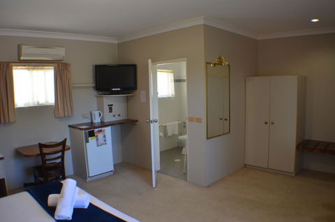Deer Park Motor Inn Armidale - Holiday Cairns 34