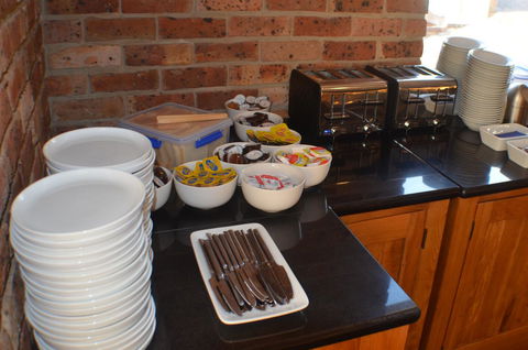 Deer Park Motor Inn Armidale - Holiday Cairns 15