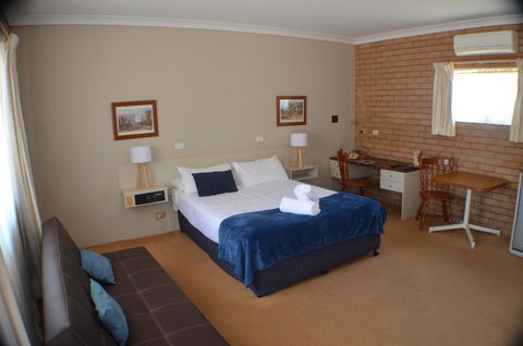 Deer Park Motor Inn Armidale - Holiday Cairns 7