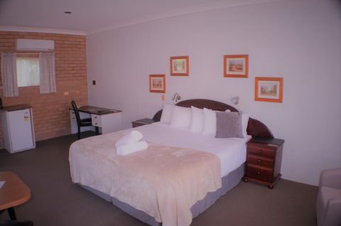 Deer Park Motor Inn Armidale - Holiday Cairns 12