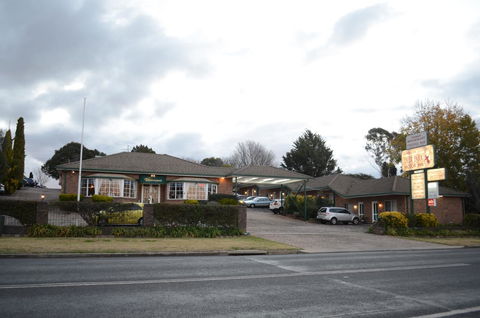Deer Park Motor Inn Armidale - Holiday Cairns 18