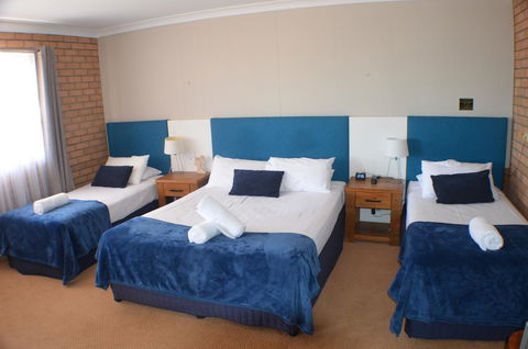 Deer Park Motor Inn Armidale - Holiday Cairns 10