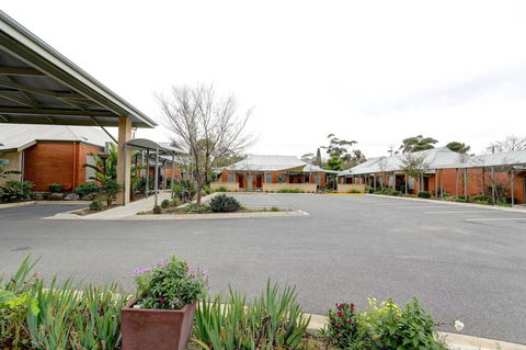 Strath Motel - Holiday Cairns 21