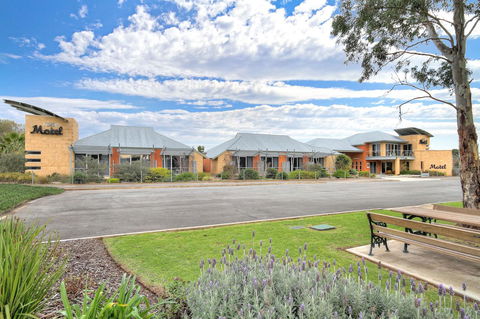 Strath Motel - Holiday Cairns 22