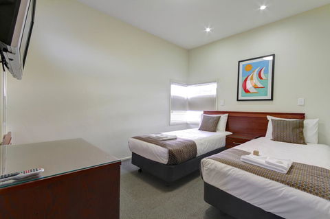 Strath Motel - Holiday Cairns 17