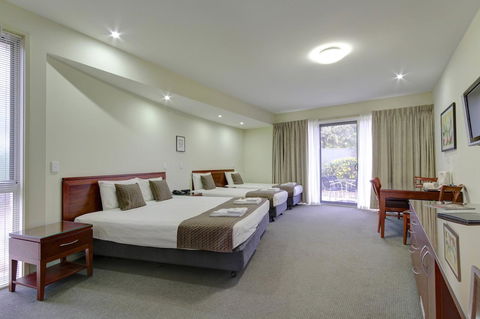 Strath Motel - Holiday Cairns 10