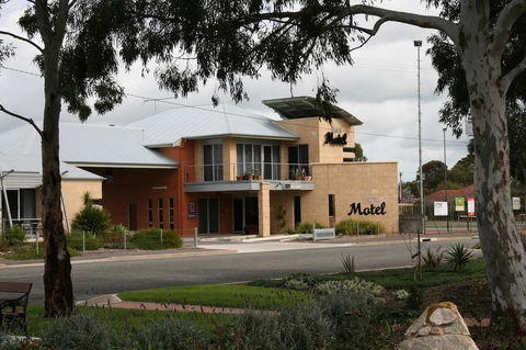 Strath Motel - Holiday Cairns 7