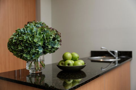 Rydges Newcastle - Holiday Cairns 12