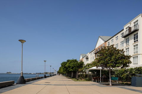 Rydges Newcastle - Holiday Cairns 4