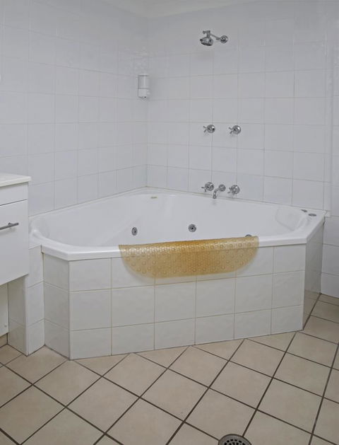 Aston Motel Yamba - Holiday Cairns 30