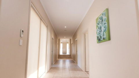 Golfers Paradise (18th Tee) - 52 Huntingdale Drive - Holiday Cairns 11