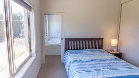 Golfers Paradise (18th Tee) - 52 Huntingdale Drive - Holiday Cairns 14