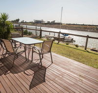 Waterfront on Jefferson at Wellington Marina SA - Holiday Cairns