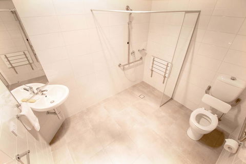 Wellington Lake Retreat - Holiday Cairns 17