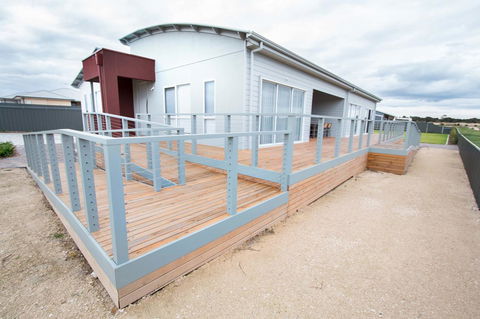 Wellington Lake Retreat - Holiday Cairns 20