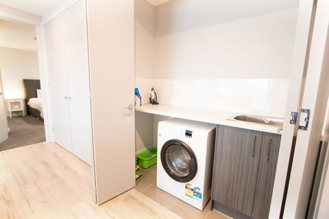 Wellington Lake Retreat - Holiday Cairns 18