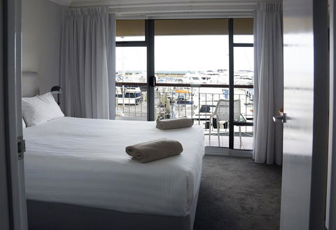 Oceanside 23 - Holiday Cairns 3