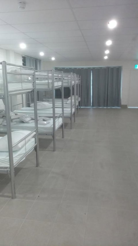 Perth City Backpackers Hostel - Note - Valid Passport Required To Check In - Holiday Cairns 19