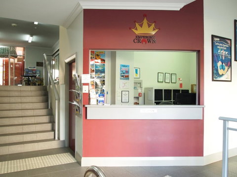 The Emperors Crown Hostel - Holiday Cairns 15