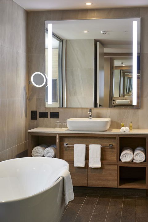 Doubletree By Hilton Perth Northbridge - Holiday Cairns 17