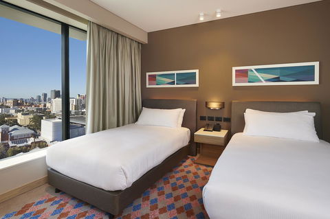 Doubletree By Hilton Perth Northbridge - Holiday Cairns 12