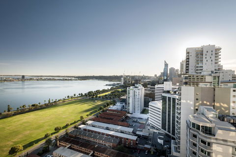 Pan Pacific Perth - Holiday Cairns 8