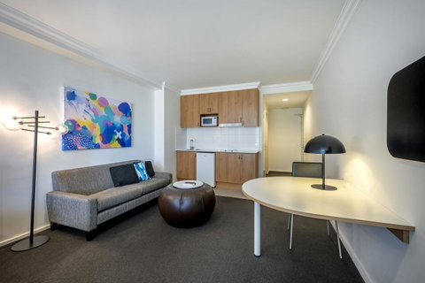 Oaks Perth Hotel - Holiday Cairns 8
