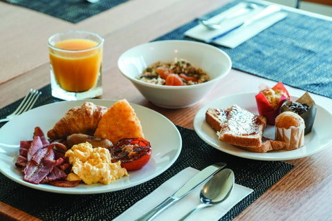 Crowne Plaza Perth, An IHG Hotel - Holiday Cairns 4
