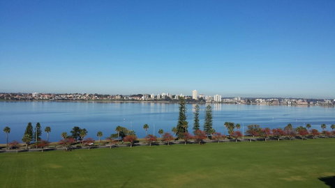 Crowne Plaza Perth, An IHG Hotel - Holiday Cairns 7