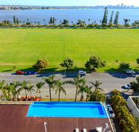 Crowne Plaza Perth - Holiday Cairns