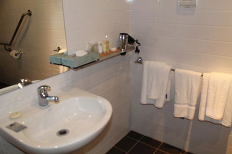 Hunter Gateway Motel - Holiday Cairns 13