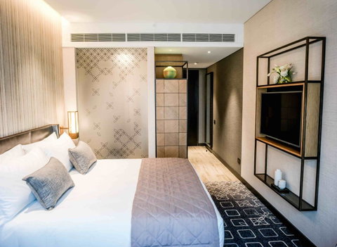 InterContinental Perth City Centre, An IHG Hotel - Holiday Cairns 6