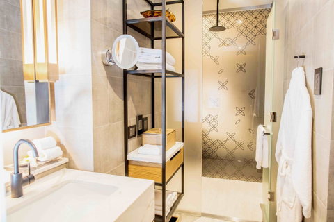 InterContinental Perth City Centre, An IHG Hotel - Holiday Cairns 7