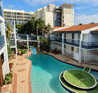 West Beach Lagoon 220 Stylish and Cozy - Holiday Cairns