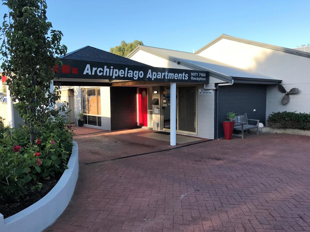 Dongolocking WA Holiday Cairns